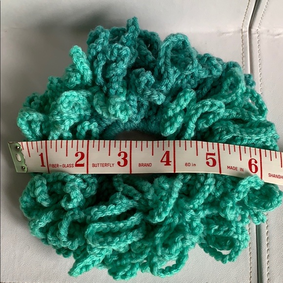 Grandma’s Crocheted scrunchy - Picture 6 of 6